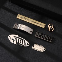 Étiquettes métalliques écologiques personnalisées fabriquées selon des procédés de découpe, logos, vêtements, chaussures, sacs, étiquettes gaufrées de marque en rouleau