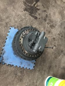 Motore di Traslazione Originale per Escavatore Kobelco SK200-8, Trasmissione Finale YN15V00037F1 - Product Image 4