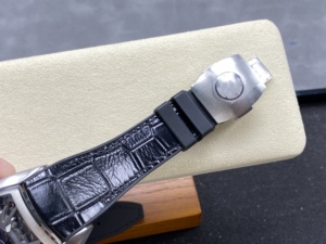 Reloj Mecánico de Lujo de Súper Calidad con Movimiento Tourbillon Central, Reloj Esqueleto con Forma Tonneau y Grand Tourbillon - Product Image 6