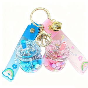 Porte-clés et pendentif bouteille de thé au lait Boba à paillettes liquides flottantes, rempli d'huile, motif iceberg coloré, pour décoration de sac à dos de couple et cadeau - Product Image 1