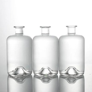 Botella de Vidrio Super Flint de Lujo para Whisky/Vodka/Ginebra/Tequila - Forma y Tamaño Personalizables - Product Image 1