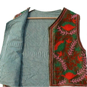 Hot Selling Winter Women Solid Stand Collar Breathable Dyed Worsted Fabric 100% Polyester Filled Short <b>Cropped</b> <b>Puffer</b> Wadded - Product Image 4