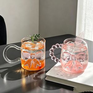 Tazza in Vetro Borosilicato Rosa Stile Instagram con Farfalla, Resistente alle Alte Temperature, Senza Stelo e Senza Coperchio, per Caffè e Relax - Product Image 2