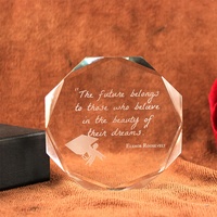 Vente en gros de verre K9 à facettes vierges, gravure laser personnalisée, souvenir rond, presse-papiers octogonal en cristal optique avec logo, cadeau d'affaires