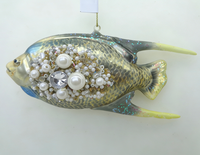 Ornement en verre en forme de poisson perle de diamant coloré, best-seller en gros, décoration de festival de poissons tropicaux à changement de couleur progressif