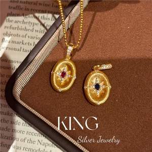 สร้อยคอจี้รูปดาวประดับพลอยคอรันดัมสีแดงน้ำเงิน ชุบทอง เงินแท้ S925 จาก King Silver Jewelry สำหรับผู้หญิง เหมาะเป็นของขวัญสำหรับงานปาร์ตี้ - Product Image 1