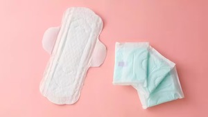 Serviettes hygiéniques indiennes pour femmes, à absorption supérieure et surface douce, disponibles au meilleur prix du marché. - Product Image 4