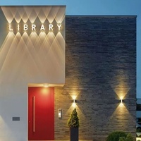 Lampe murale LED connectable sans fil avec 26 lettres de l'alphabet anglais pour la décoration et l'éclairage des chambres d'hôtel
