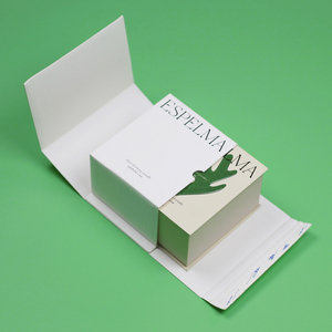 Cajas de Regalo Rígidas de Papel con Forma de Libro Blanco de Lujo Personalizadas para Velas en Frascos Magnéticos - Product Image 6