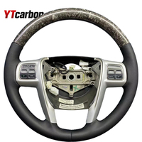 Volant de direction en cuir noir perforé avec fibre de carbone, personnalisé avec LED intelligentes violettes, modifié pour Chrysler 300, par YTcarbon Support.