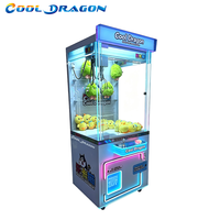 Machine à griffes d'arcade Lucky Cat en acier inoxydable à monnayeur avec interface anglaise pour la distribution de peluches et les centres de jeux