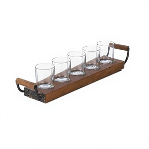 Support à gobelets en bois au design attrayant, qualité exclusive, forme rectangulaire, plateau pour verres, idéal pour les restaurants. - Product Image 1