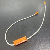 Étiquette suspendue de luxe corde vêtements LOGO personnalisé étiquette chaîne en plastique étiquette suspendue corde caractère chaîne étiquette ligne accrocher granule