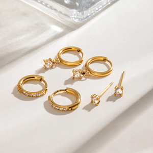 Aros de acero inoxidable Yueli con diamantes de imitación para mujer, conjunto de joyería de moda. - Product Image 2