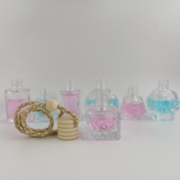 Diffuseur d'huiles essentielles pour voiture en verre cristal avec couvercle en bois et impression sérigraphique pour parfums