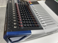 Console de mixage audio professionnelle 12 canaux 2x500W 8 Ohm, contrôleur DJ / table de mixage audio, carte son pour performances DJ en direct sur scène