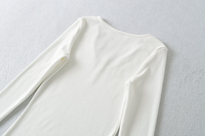 2 Pilihan Warna Kaos Rajut Kerah V Lengan Panjang Berenda Warna Solid Kasual Modis untuk Wanita - Product Image 6