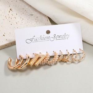 European American <b>Hook</b> <b>Earrings</b> Hot Selling Wholesale 5-Piece Retro Pearl Set Creative Hoop Design Gold Plated Classic Style - Product Image 1