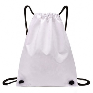 Sacs de sport à cordon de serrage personnalisés en Oxford jaune moyen pour basketball et football avec logo imprimé sur mesure - Product Image 4