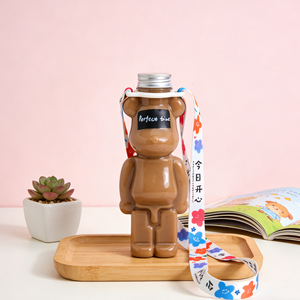 Bouteille PET Gloomy Bear pour boissons froides avec bouchon en aluminium 250ml 350ml 500ml Contenant alimentaire en plastique pour jus avec sangle de transport facile - Product Image 1