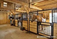 Tianyun Europäische Reitsportausrüstung Stallfront für Pferdeboxen Stallpaneele Scheune für Pferdepflege