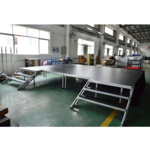 Plateforme de scène moderne en aluminium et bois, réglable en hauteur, portable, pour l'extérieur, avec montage facile pour les événements - Product Image 1