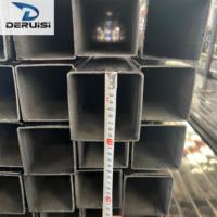 Tubo de Acero Cuadrado de Alta Calidad con Acabado Pulido para la Fabricación de Exhibidores y Soportes