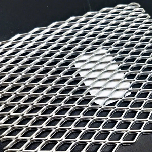 Tôle Métallique Déployée Galvanisée à Chaud 40x20x2 mm - Product Image 1