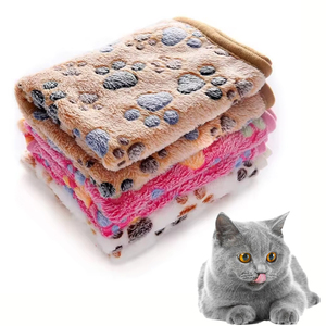Coussin de lit pour chien en velours corail doux et chaud, motif patte, matelas pour chien, couverture en polaire pour chat, accessoires pour animaux de compagnie, vente en gros - Product Image 1