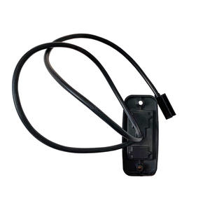 Luz de Posición Lateral LED KM-29 de 12V con Lente Transparente, Universal para Camiones y Remolques, Mejora de Equipamiento - Product Image 1