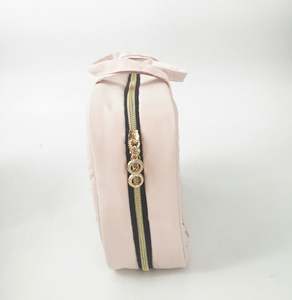 Sac de rangement de maquillage de luxe en cuir végétalien de style Chisheng pour femme, grand format, personnalisé en PU avec fermeture éclair - Product Image 2