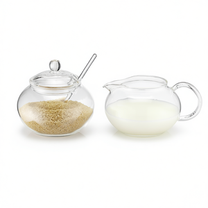 Ensemble sucrier et crémier en verre avec couvercle et cuillère sur plateau en bois - Product Image 2