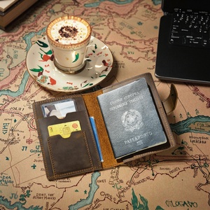 Porta Pasaportes Multifuncional Vintage de Cuero Boshiho, Diseño Crazy Horse, Clip para Documentos y Tarjetas de Embarque de Cuero Genuino - Product Image 3