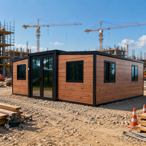 Casa Container Espandibile per Esterni con Pannelli Sandwich e Struttura in Acciaio - Soluzione Abitativa Prefabbricata Mobile - Product Image 1