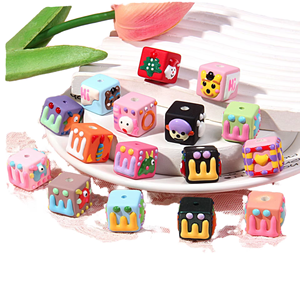 Dessin animé mat peint à la main acrylique perle en vrac Lucite chaîne de téléphone portable bricolage accessoire mixte stylo perle - Product Image 1