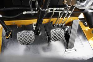 Fwd Dizel 1.5t Forklift 4 Çeker Dizel Forklift Kaldırma Yüksekliği Dizel Forklift 1.5 Ton 6 Metre 2 Kademeli Mast veya 3 Kademeli Mast 500 Mm - Product Image 6