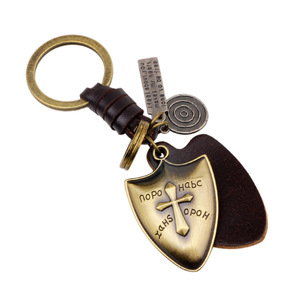 Porte-clés rétro personnalisé en cuir véritable, style bouclier croix de chevalier en bronze antique - Product Image 4