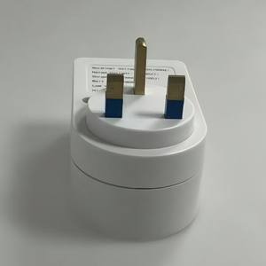 Protecteur de tension monophasé AC 220V 13A conforme à la norme britannique avec LED pour réfrigérateur/téléviseur, alimentation PC fabriquée en Afrique - Product Image 4