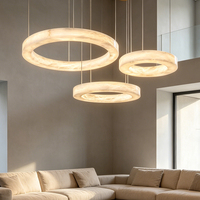 Lustres suspendus modernes en fer chromé personnalisés, abat-jour en albâtre LED pour protéger les yeux, angle de faisceau de 360° pour salon
