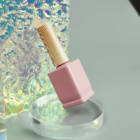 Fournisseur en gros de flacons carrés en verre pour vernis à ongles de 15 ml avec bouchon, emballage anti-fuite, impression sérigraphique pour produits pour les ongles