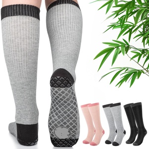 Calcetines de compresión suaves de bambú, calcetines de compresión cómodos con logotipo personalizado antideslizante para enfermeras - Product Image 1