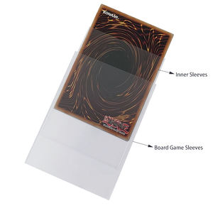 Vendita calda inglese spagnolo tedesco Poke mon carte 55 pezzi oro giochi di carte collezionabili materiale trasparente gioco da tavolo maniche di carte - Product Image 3