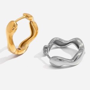 Pendientes de Moda Minimalistas con Ondas Pulimentadas, Chapados en Oro de 18K, para Mujer, Joyería de Acero Inoxidable Resistente al Agua, Regalo - Product Image 1