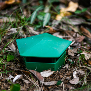 Durable Plastic Farm Lawn Garden Green Ground Catching Caracoles Slug Box Catcher Equipo <span class=keywords><strong>de</strong></span> control <span class=keywords><strong>de</strong></span> plagas - Product Image 3