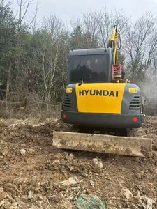 Miniexcavadora Hyundai de 6 Toneladas con Cucharón de Excavación, Equipo de Construcción Usado - Product Image 2