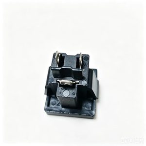 Material de <span class=keywords><strong>Contacto</strong></span> de Cobre S1, Carcasa de Latón de 3 Pines, Forma Plana, Tomacorriente de Entrada de Corriente Alterna, 15A 125V CA, Residencial/Comercial - Product Image 2