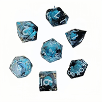 Ensemble de dés Feeron Liquid Core Dragon Eye D&D - 7 pièces en résine polyédrique durable, comprend un gobelet à dés et une boîte, cadeau sur le thème de Noël