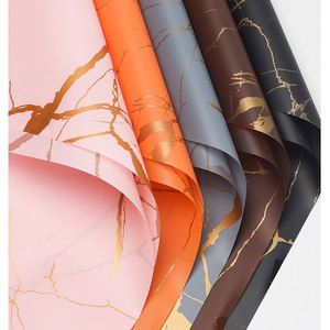 En stock, papier d'emballage pour fleurs en film PVA imperméable 58*58cm pour emballage cadeau - Product Image 1