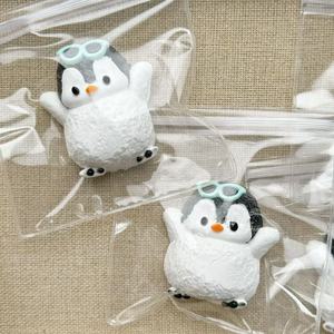 Jouet Squishy Pingouin Ventru en Gros à Rebond Lent pour Soulager l'Anxiété - Product Image 3