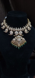 El mejor conjunto de joyas de la colección: pendientes étnicos tradicionales, colgantes tradicionales Polki y colección de pendientes. - Product Image 2